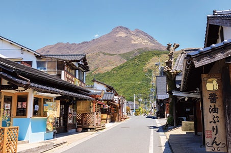 【JR広島駅/グランヴィリオホテル泊】ゆふいんの森にご乗車 別府温泉と阿蘇温泉にご宿泊九州5県をめぐる4日間 JR九州×JR西日本×阪急交通社 共同企画2